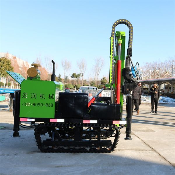 澳大利亞的客戶代專程到訪了宏潤機(jī)械，對公司的潛孔鉆機(jī)產(chǎn)品進(jìn)行了深入細(xì)致的考察